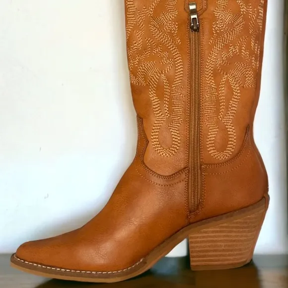 Size 11 BEAST FASHION Tan Heeled Cowboy Boots AI