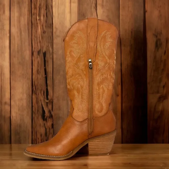 Size 11 BEAST FASHION Tan Heeled Cowboy Boots AI