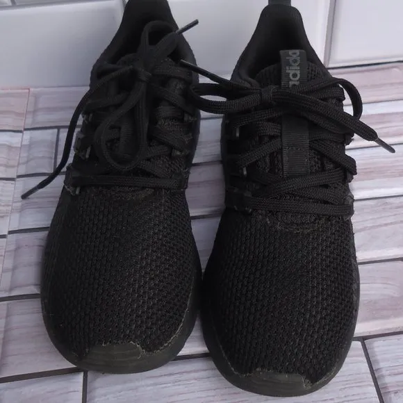 SIZE 13 1/2 K. ADIDAS Boy's running  sneakers shoes.