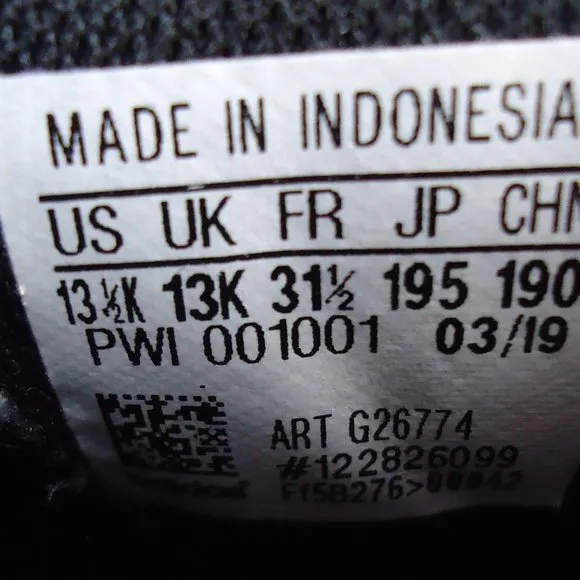 SIZE 13 1/2 K. ADIDAS Boy's running  sneakers shoes.