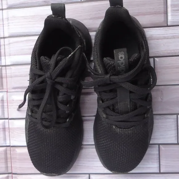 SIZE 13 1/2 K. ADIDAS Boy's running  sneakers shoes.