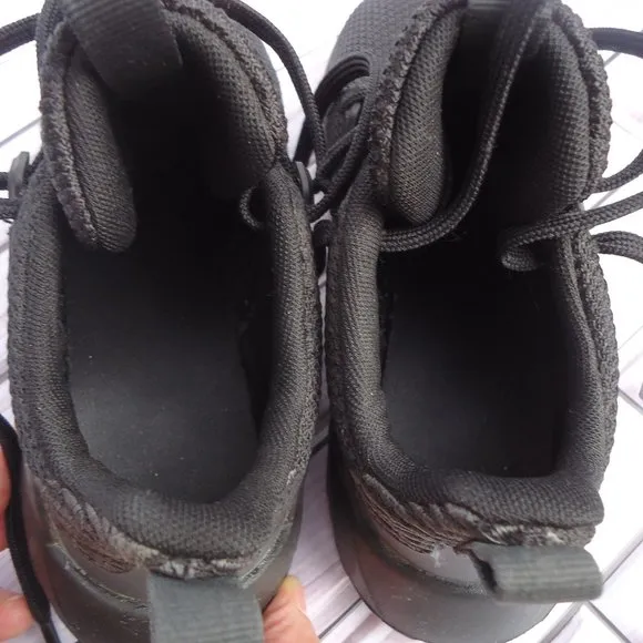 SIZE 13 1/2 K. ADIDAS Boy's running  sneakers shoes.