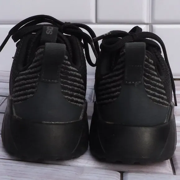 SIZE 13 1/2 K. ADIDAS Boy's running  sneakers shoes.