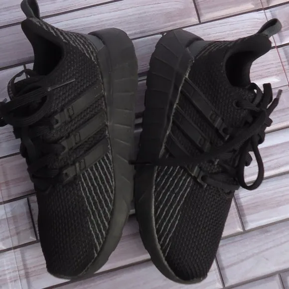 SIZE 13 1/2 K. ADIDAS Boy's running  sneakers shoes.