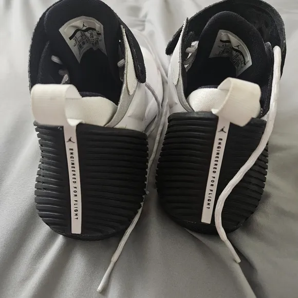 Size‎ 4 Y OR Womens Size 8 Nike White and Black Why Not Zero Jordans
