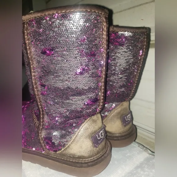 Size 8 Ugg Purple Reflective 💜 Boots winter warm shoes sequin