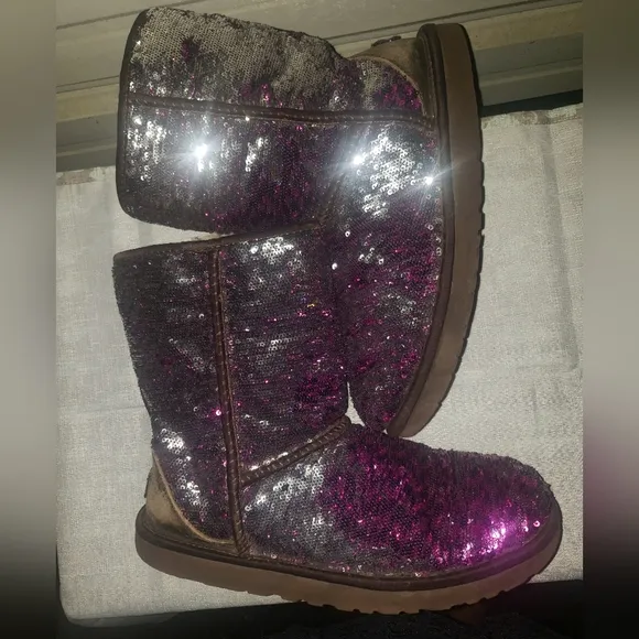Size 8 Ugg Purple Reflective 💜 Boots winter warm shoes sequin