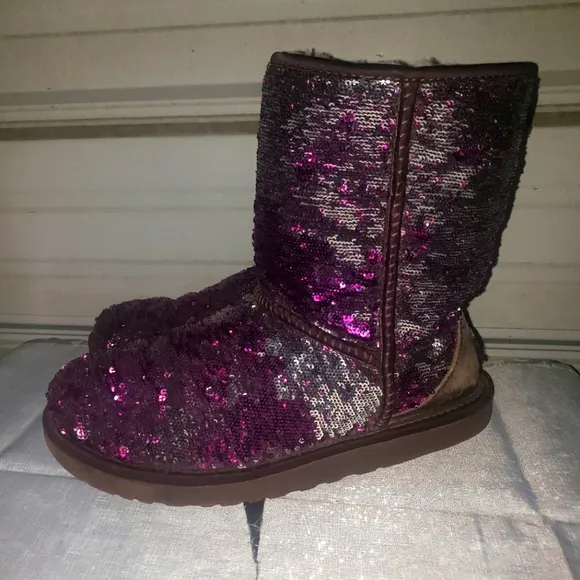 Size 8 Ugg Purple Reflective 💜 Boots winter warm shoes sequin