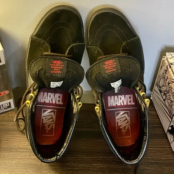 Size 9 | Vans x Black Panther Sk8-Hi Shoes | Unisex | Used