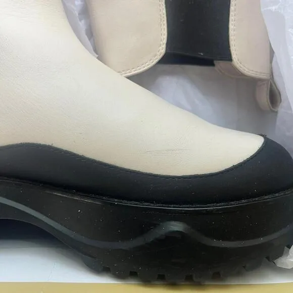 Size 9M Women's Michael Kors Dupree Bootie