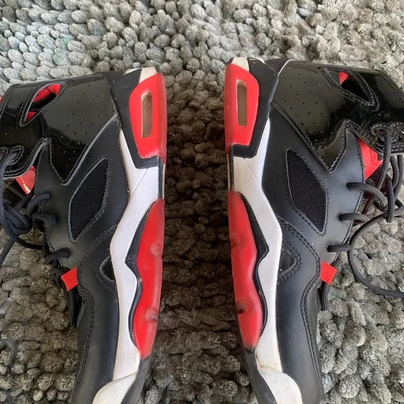 Size5.5Y Jordan flight club 91 bred used good condition .