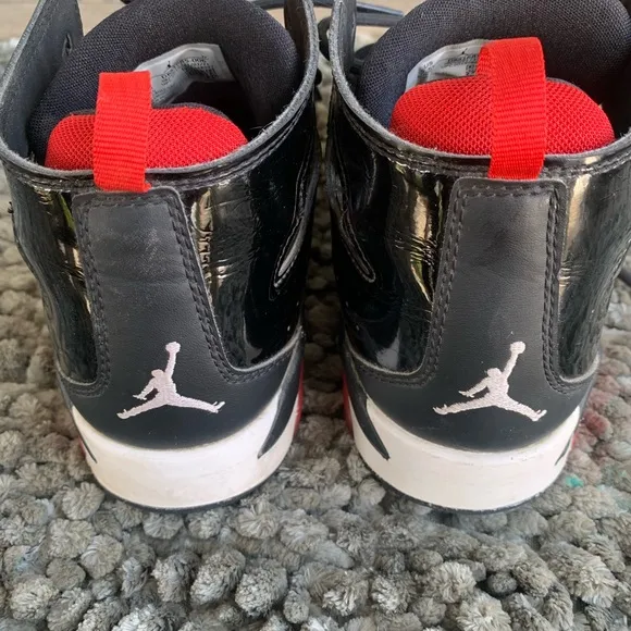 Size5.5Y Jordan flight club 91 bred used good condition .