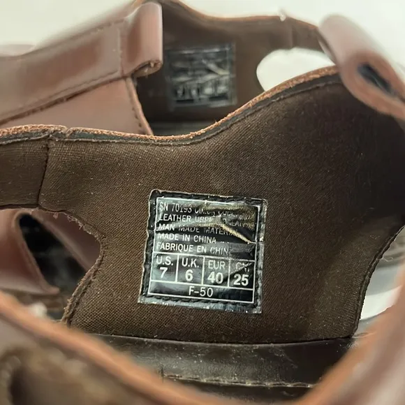 Skechers Vintage Y2K Leather Fisherman Sandal Mule
