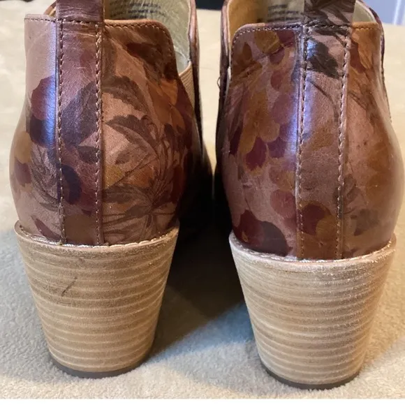 Sofft Slip-On Bootie, Sacora, Brown w/Floral Print, Size US 9, EU 40, UK 7