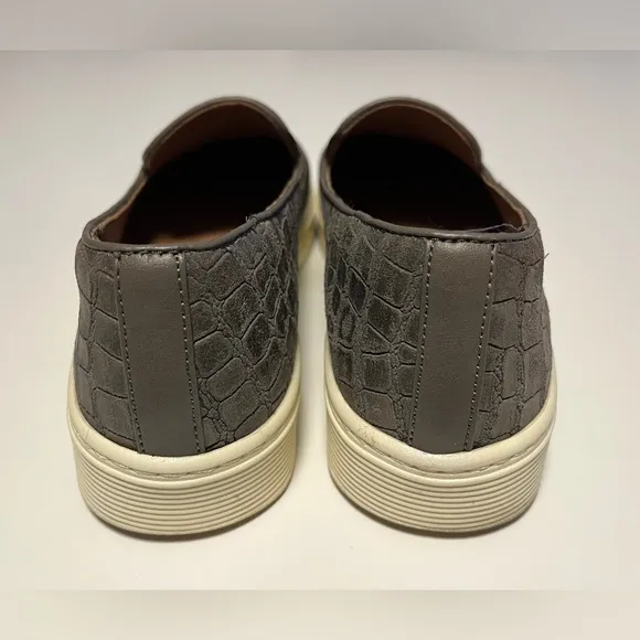Sofft Somers SF0021498 Women's Gray Crocodile Print Leather Slip-On Shoes US 7M