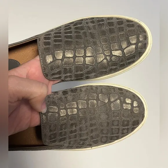 Sofft Somers SF0021498 Women's Gray Crocodile Print Leather Slip-On Shoes US 7M