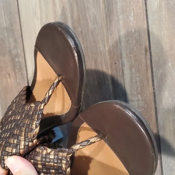 Sofft Women Comfort Leather Thong heels sandals shoes sz 9.5M
