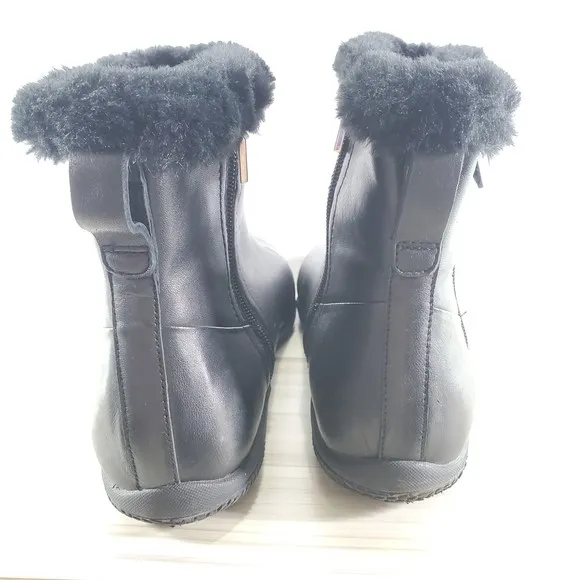 Softwalk Helena 9 Please Read Black Leather Faux Fur Lining Booties Zip Ankle