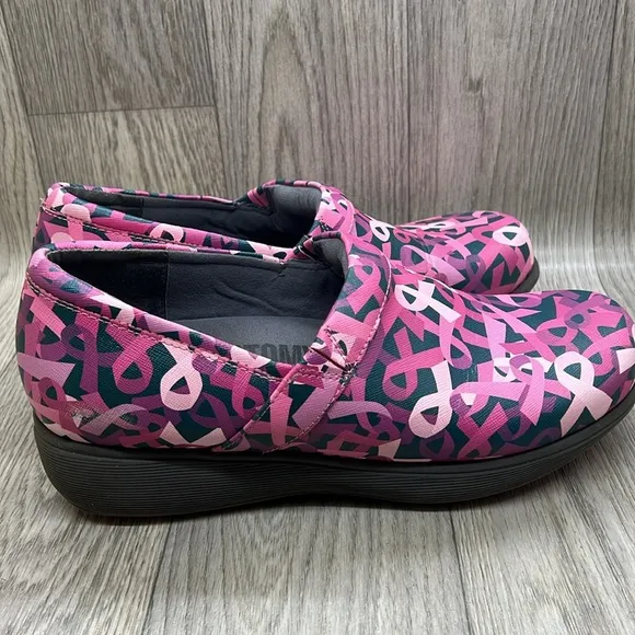 SoftWalk Women's Meredith Sport Clog