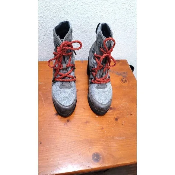 Sorel Block Heeled Pump Waterproof Boots Gray &amp; Red Wool Leather Lace up ankle S