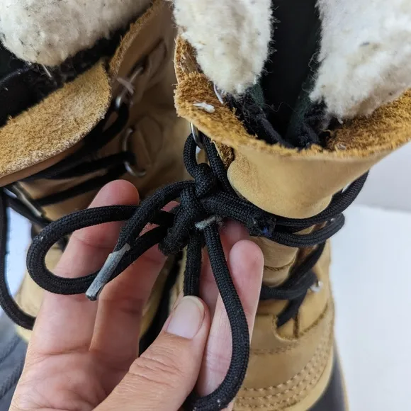 Sorel Caribou lined waterproof rubber sole boots