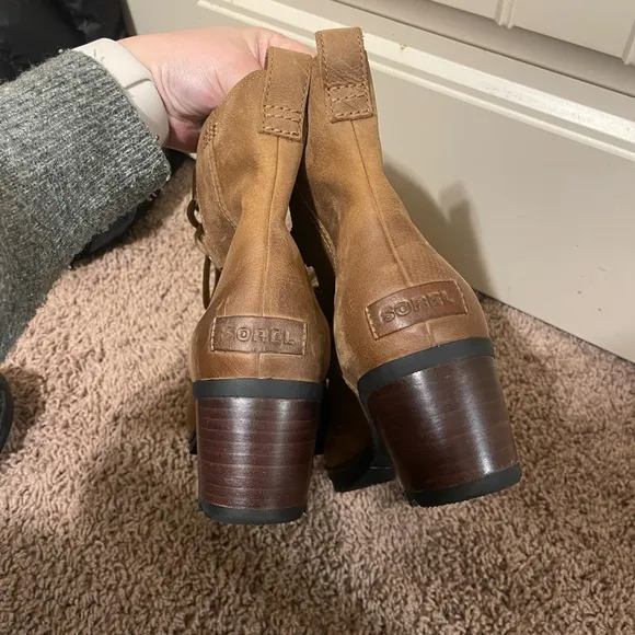 Sorel Cate‎ Lace Boots