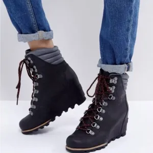 Sorel Conquest Waterproof Wedge BootsWomen's Leather Olive-Dark Grey Size 6