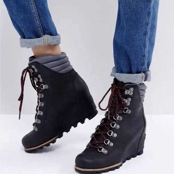 Sorel Conquest Waterproof Wedge BootsWomen's Leather Olive-Dark Grey Size 6