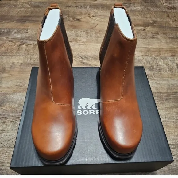 Sorel Joan Arctic wedge III WP boots women's size 7.5