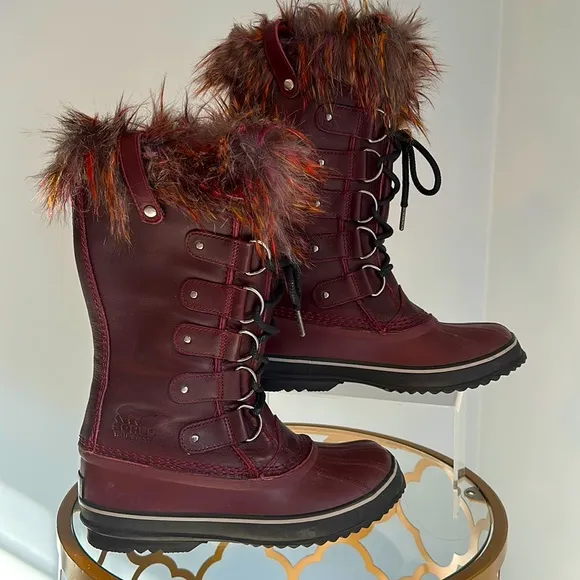 SOREL Joan of Arctic Boots Leather 8.5 Winter Excellent condition
