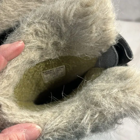 Sorel Joan of Arctic Insulated Waterproof Winter Boots Faux Fur Youth size 2