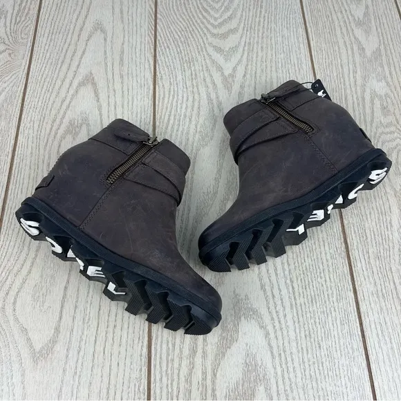 Sorel Joan Of Arctic Wedge II Leather Buckle Booties 6.5M Blackened Brown $235