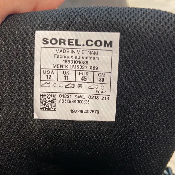 SOREL MAN HIKING BOOTS SIZE 12 EXCELLENT CONDITION COLOR GRAY AND BLACK