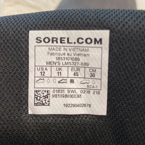 SOREL MAN HIKING BOOTS SIZE 12 EXCELLENT CONDITION COLOR GRAY AND BLACK