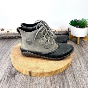 *Sorel | Out N About Plus Duck Boots in black and Olive Size 6