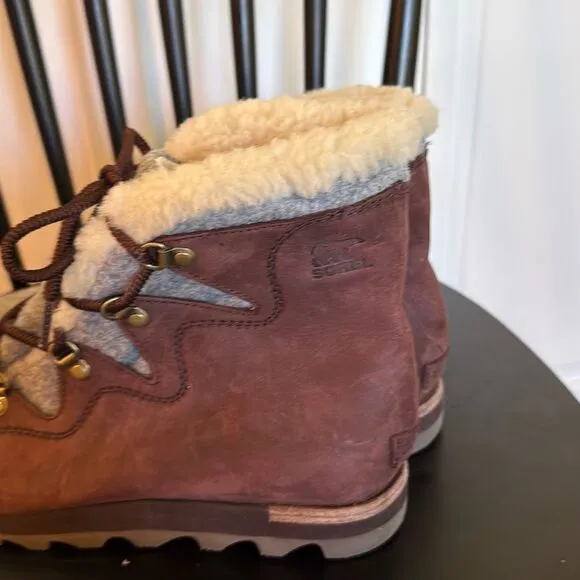 Sorel Sneakchic alpine waterproof lace up boots 12