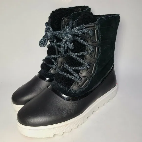 SOREL women Boots Joan of Arctic Next Lite Lace Up Black Waterproof sz 8 new