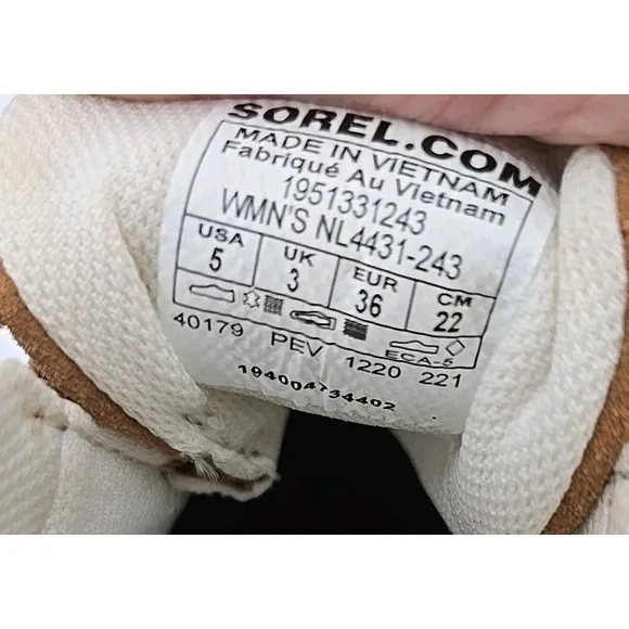 Sorel Women's 5 Out 'N About III Classic Duck Waterproof Boot Taffy/Black
