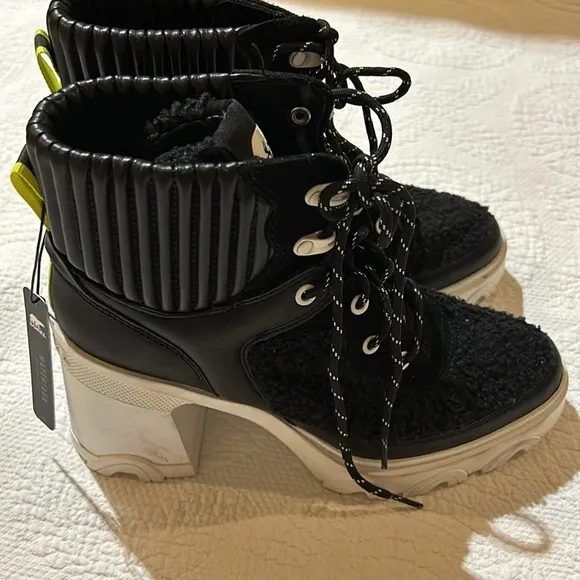Sorel Women's Brex Heel Cozy Lace Waterproof Booties Black NL4814-010 Size 9.5