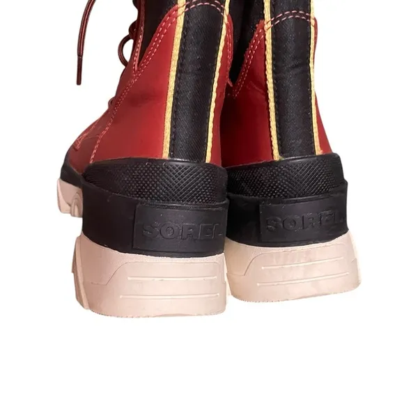 Sorel Women's Brex Lace Waterproof Boot Warp Red Size 8.5