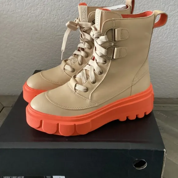 SOREL Women's Caribou Lace-Up WP Boots, size 7.5