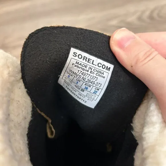 Sorel Women's Caribou Winter Boots Size 5