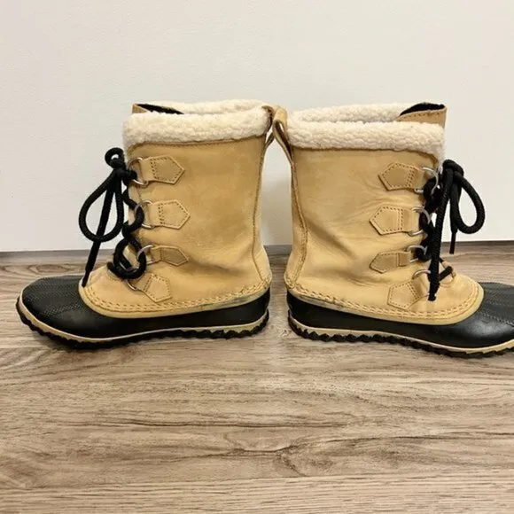 Sorel Women's Caribou Winter Boots Size 5