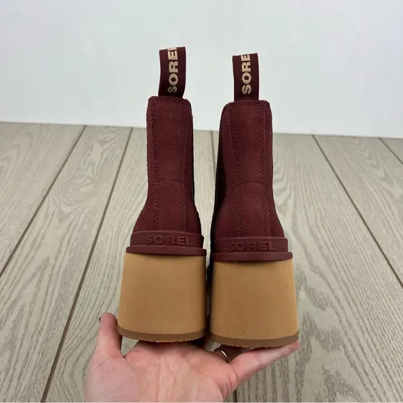 Sorel Women's Hi-Line Heel Chelsea Boots US5 Spice, Tawny Buff $190