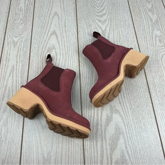 Sorel Women's Hi-Line Heel Chelsea Boots US5 Spice, Tawny Buff $190