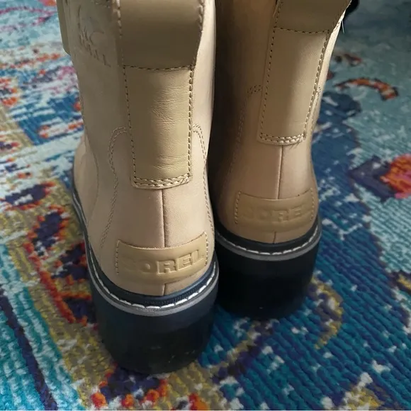 Sorel - Women’s Joan Now Lace Boot Caribou Buff Black - size 8.5