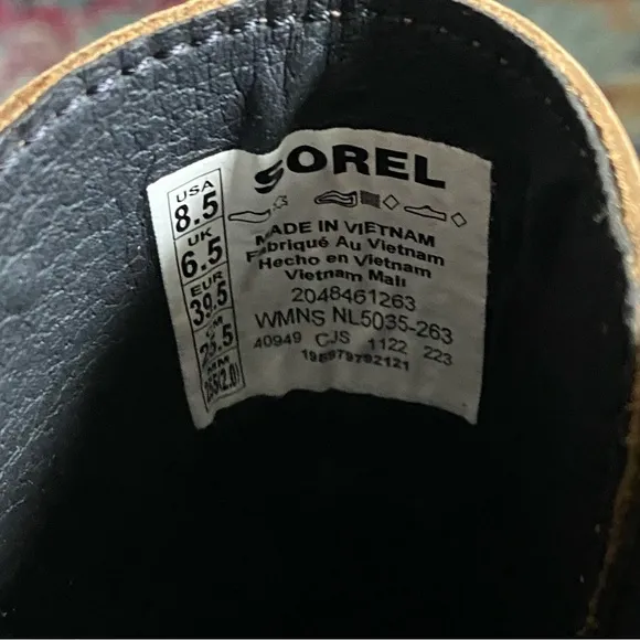 Sorel - Women’s Joan Now Lace Boot Caribou Buff Black - size 8.5