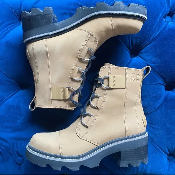 Sorel - Women’s Joan Now Lace Boot Caribou Buff Black - size 8.5