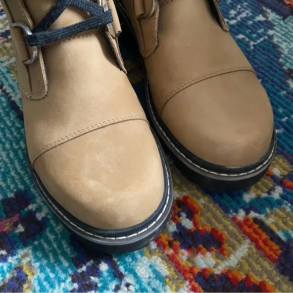 Sorel - Women’s Joan Now Lace Boot Caribou Buff Black - size 8.5