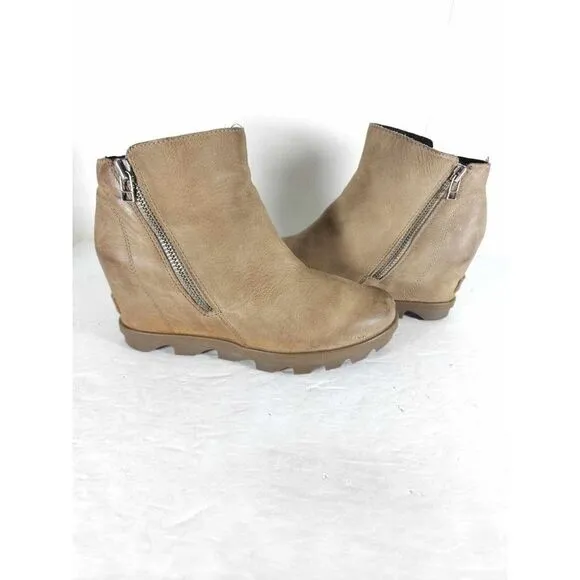 Sorel Women's Joan of ArcticII US8 Brown Leather Waterproof Side Zip Wedge Boots